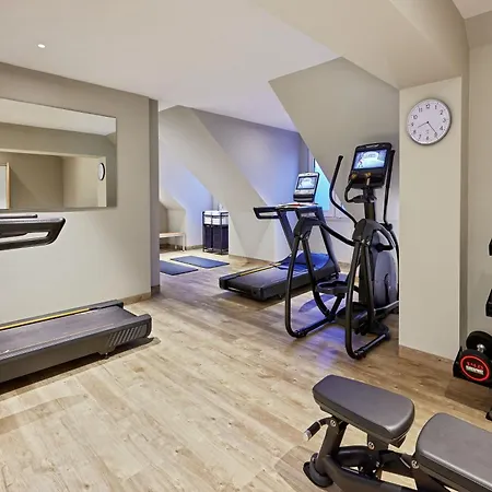 Courtyard By Marriott Hotel 4*