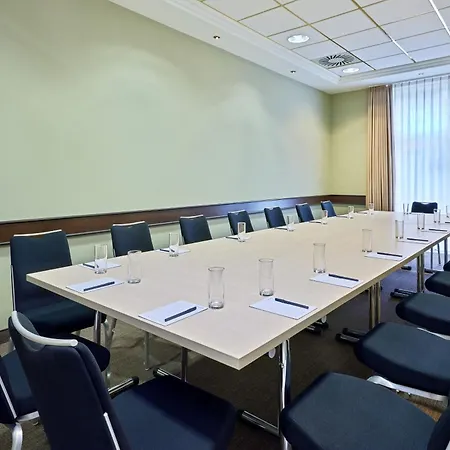 Courtyard By Marriott Hotel