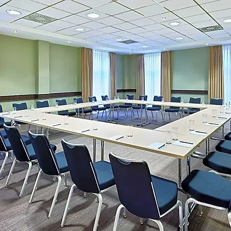 Courtyard By Marriott