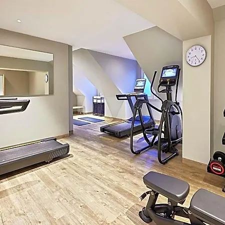 Courtyard By Marriott Hotel 4*