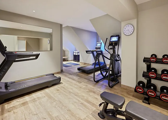 Courtyard By Marriott Hotel 4*